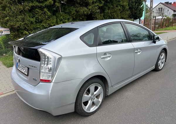 Toyota Prius cena 37000 przebieg: 264000, rok produkcji 2010 z Brwinów małe 29